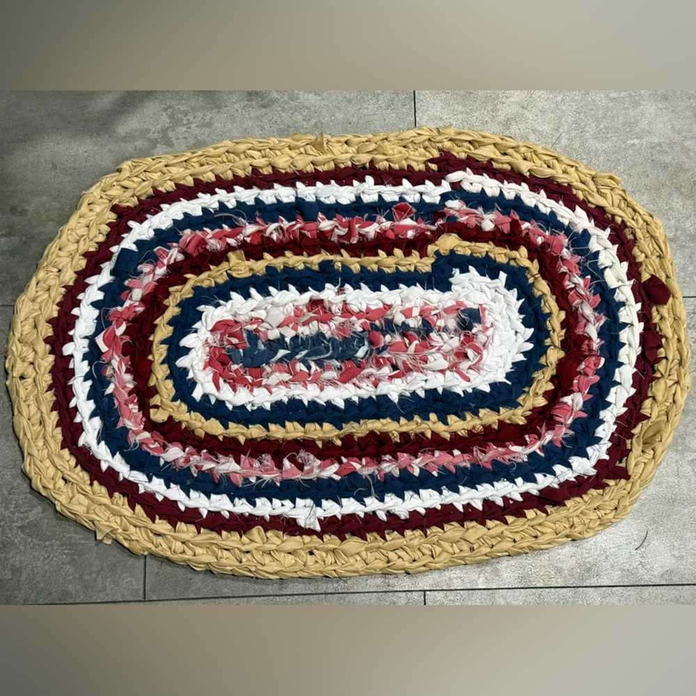 Handmade crocheted rug bathroom kitchen mat 19x28in oval